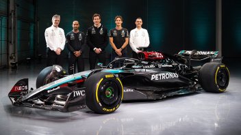Mercedes presentó el nuevo auto, el último que manejará Hamilton en la escudería