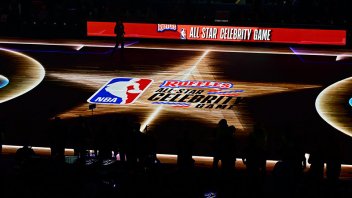 Pantalla LED en el piso, la innovación tecnológica en el All Star Game de la NBA