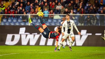 Mateo Retegui y un golazo de chilena en la victoria del Genoa: tantos del 2-0