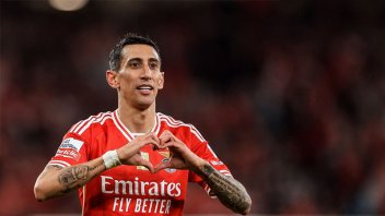 A la carrera y de primera, el golazo de ngel Di Mara en la victoria del Benfica