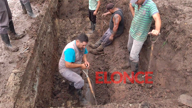 Iniciaron reparación de cañería y restringen el suministro de agua en ...