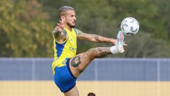 Dario Benedetto se retiró de la práctica de Boca por un malestar físico
