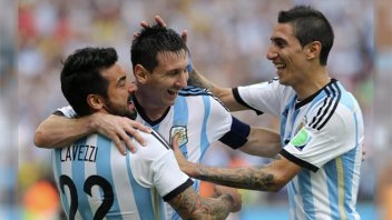Pocho Lavezzi publicó un sentido mensaje para Lionel Messi y Ángel Di María