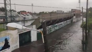Suspendieron once partidos por el temporal en Buenos Aires: video
