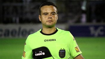 Fabricio Llobet será el árbitro entre Patronato y Güemes por la Primera Nacional