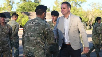 Davico agradeció a personal del Ejército la ayuda brindada durante la inundación