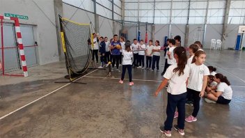 La selección nacional de Sóftbol compartió su experiencia deportiva en Seguí