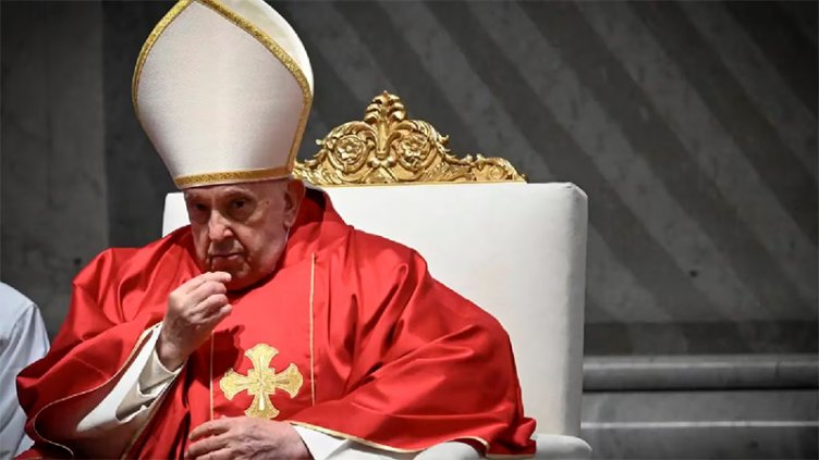 El Papa Francisco canceló su participación en el Vía Crucis y causó preocupación