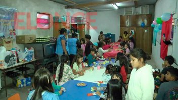 Entregaron útiles escolares a niños del merendero de barrio El Perejil de Paraná