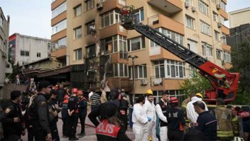 Incendio en un club nocturno de Estambul deja al menos 29 muertos