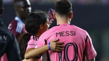 Prohibido abrazar a Messi: Rayados anunció duras sanciones antes de jugar con Inter Miami