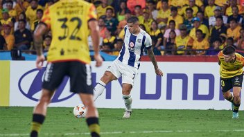 Talleres rescató un punto en Ecuador y es líder en la Libertadores: goles del 2-2