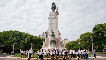 Estudiantes  participaron del recorrido en Monumento Urquiza