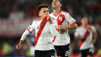 Echeverri y su debut goleador en Copa: el tercero más joven en la historia de River