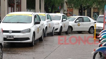 Ante la alta demanda de taxis y remises aclaran los costos de las tarifas