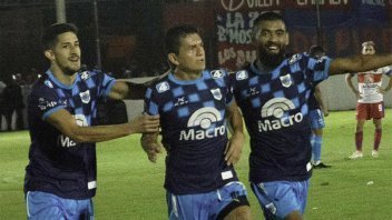 Video: el golazo del Pulga Rodríguez para Gimnasia de Jujuy en Primera Nacional