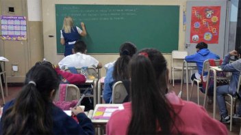 Santa Fe: Pagarán hasta $ 114.000 pesos extra a docentes con asistencia perfecta