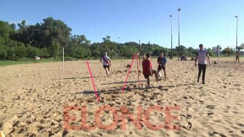 Deporte en la Playa del Thompson: una opción para aprovechar el sol tras el fin de semana lluvioso