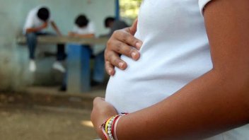 Reducirán y reubicarán programa para prevenir embarazos adolescentes