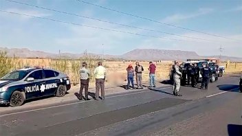 Encontraron cadáveres apilados al costado de la autopista con un mensaje narco