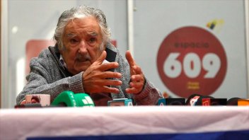 Mujica anunció que tiene tumor en el esófago: 