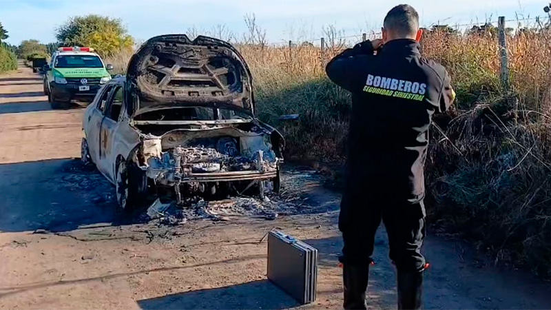 El auto de Garrido apareció totalmente quemado