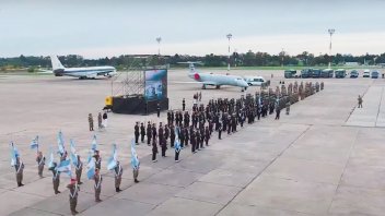 La Fuerza Aérea Argentina conmemoró el 42º aniversario del Bautismo de Fuego