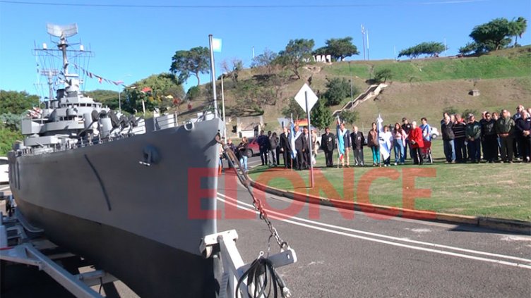 En Paraná homenajearon a los caídos y veteranos del ARA General Belgrano