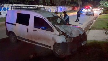 Video: conductor alcoholizado chocó su utilitario contra otro estacionado