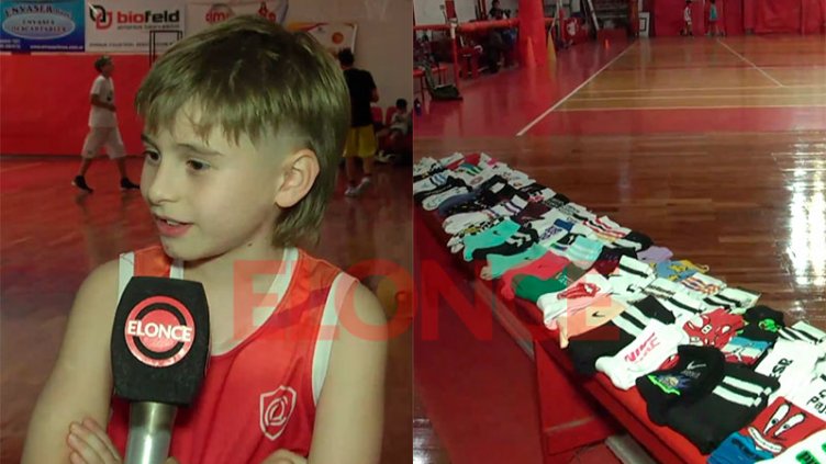 Pequeño emprendedor: Simón vende medias en el club donde practica básquet