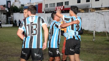 Malvinas de La Paz eliminó a Peñarol y clasificó a la final de la Copa Entre Ríos