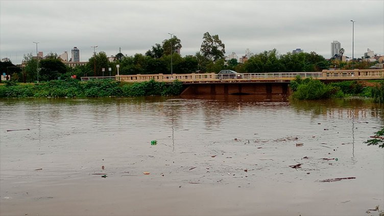 La altura del río Uruguay en Concordia bajará y no llegará a 13,60 metros