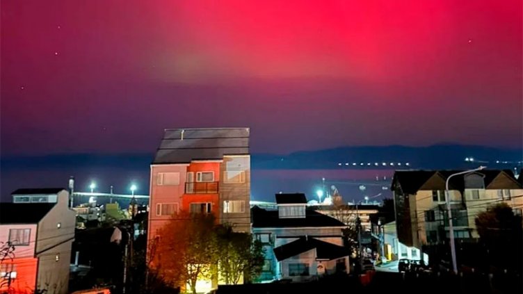 Una tormenta solar provocó inéditas auroras australes en Ushuaia y la Antártida