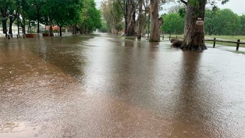 Sigue creciendo el río Gualeguaychú y ya son 15 los evacuados
