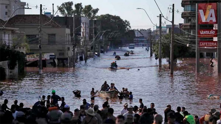 Ya son más de 82 mil las personas evacuadas por las inundaciones en Brasil