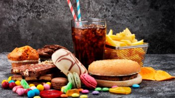 Las razones por las que sentimos necesidad de comer azúcar o carbohidratos