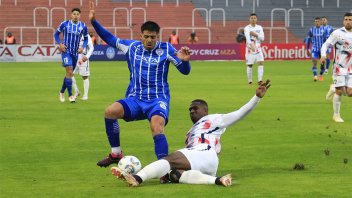 Por graves incidentes en las tribunas, se suspendi Godoy Cruz-San Lorenzo