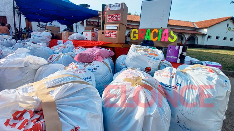 Ayudar hace Bien: se juntaron 150 bolsas con ropa para la escuela Pérez Colman