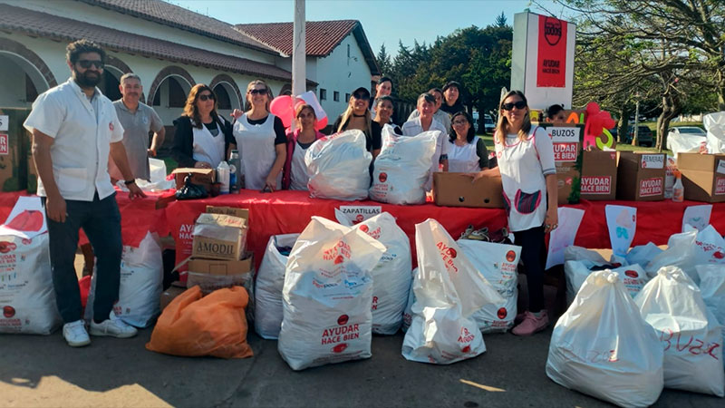 Ayudar hace bien: &ldquo;Llegó el gran día de la solidaridad&rdquo; a escuela Pérez Colman