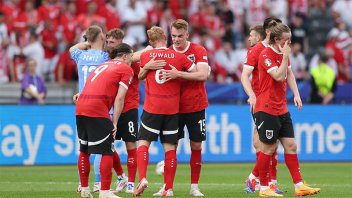Austria le ganó a Polonia y se acomodó en la Eurocopa: goles del 3-1