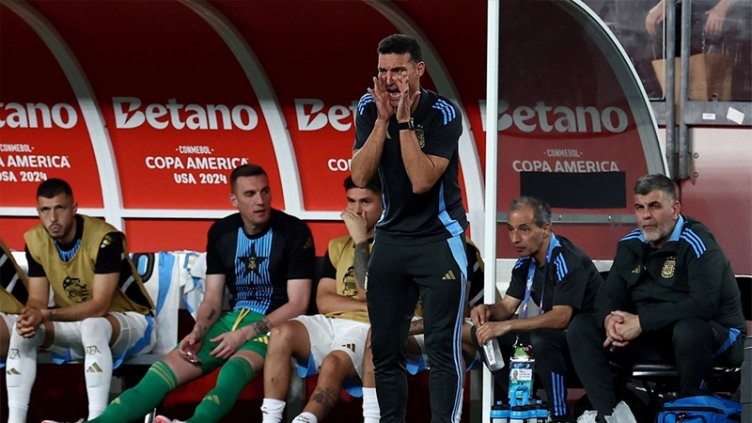 Lionel Scaloni fue sancionado y no podrá dirigir a Argentina contra Perú