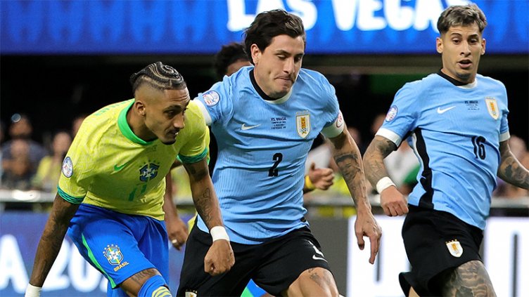 Brasil, con uno más, iguala con Uruguay en cuartos de final de la Copa América