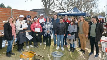 La vicegobernadora acompañó el concurso de cocineros de locro en Aranguren