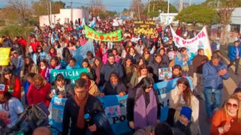 Caso Loan: una multitud marchó en Corrientes y reclamó por su aparición