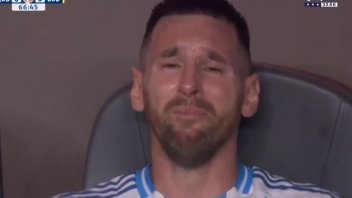 Video: el llanto desconsolado de Messi tras salir lesionado en la Selección