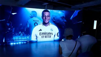 Real Madrid presentó a Kylian Mbappé en el Santiago Bernabéu