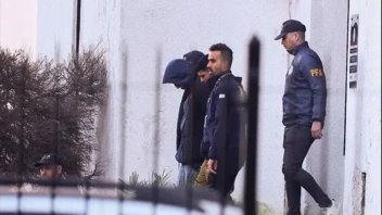 Prisión domiciliaria para los dos rugbiers franceses imputados por abuso sexual