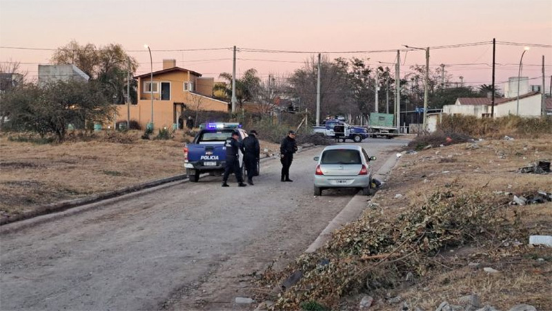 Hallaron muerta en su auto a una joven que era buscada en Córdoba