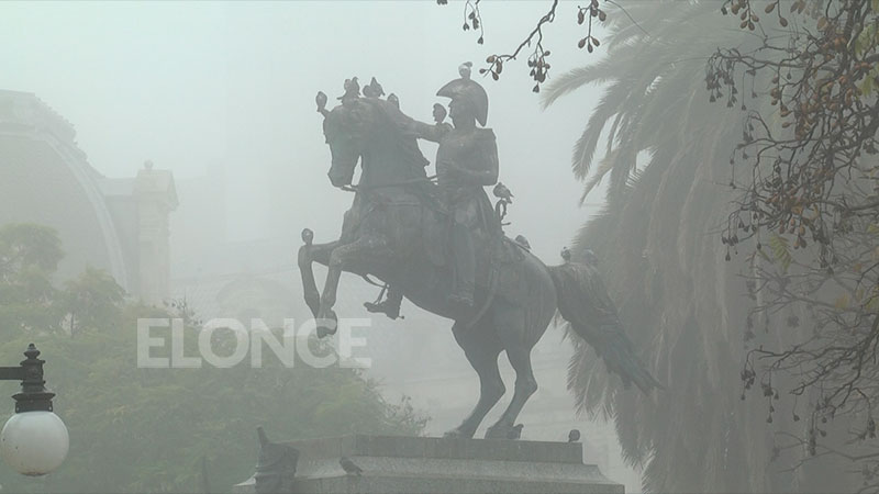 La niebla reduce la visibilidad Paraná: por qué se forma y cuándo es neblina