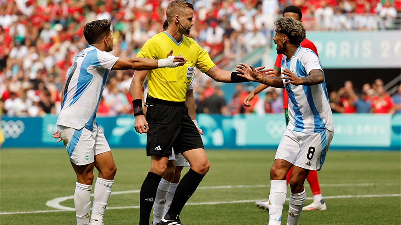 Anularon el gol de Argentina y cayó con Marruecos en un debut olímpico inédito